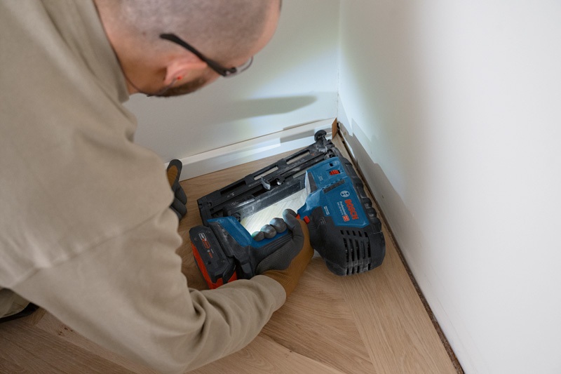 BOSCH Akku-Holznagler GNH 18V-64-2 M, im Karton BOSCH Akku-Holznagler GNH 18V-64-2 M, im Karton
