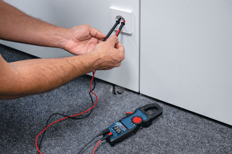 BOSCH Strommesszange GMC 600-15 mit MH 1 BOSCH Strommesszange GMC 600-15 mit MH 1