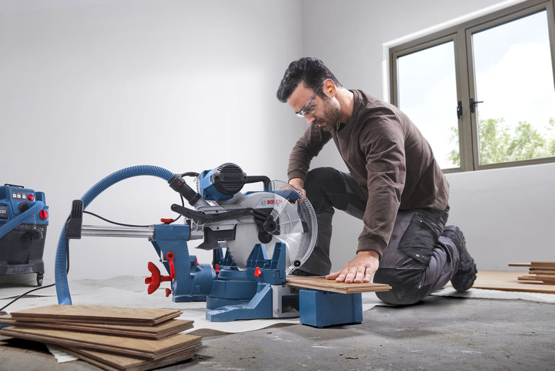 BOSCH Kapp- und Gehrungssäge GCM 340-305 D BOSCH Kapp- und Gehrungssäge GCM 340-305 D
