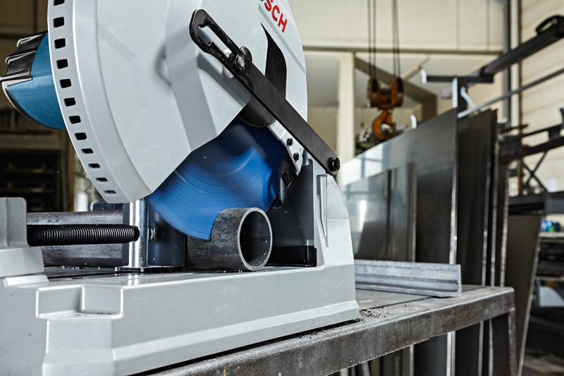 BOSCH Metalltrennsäge GCD 12 JL, 2000 W, 1500 U/min BOSCH Metalltrennsäge GCD 12 JL, 2000 W, 1500 U/min