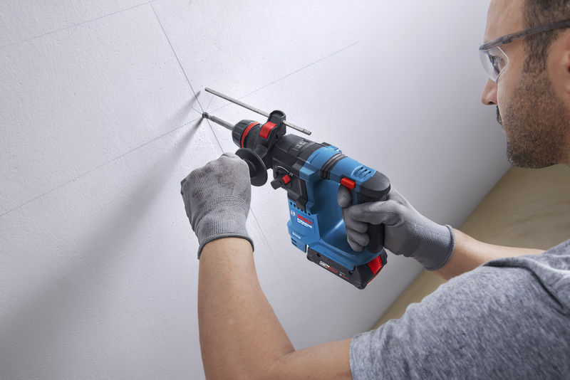BOSCH Akku-Bohrhammer mit ONECHUCK GBH 18V-18 X in L-BOXX BOSCH Akku-Bohrhammer mit ONECHUCK GBH 18V-18 X in L-BOXX