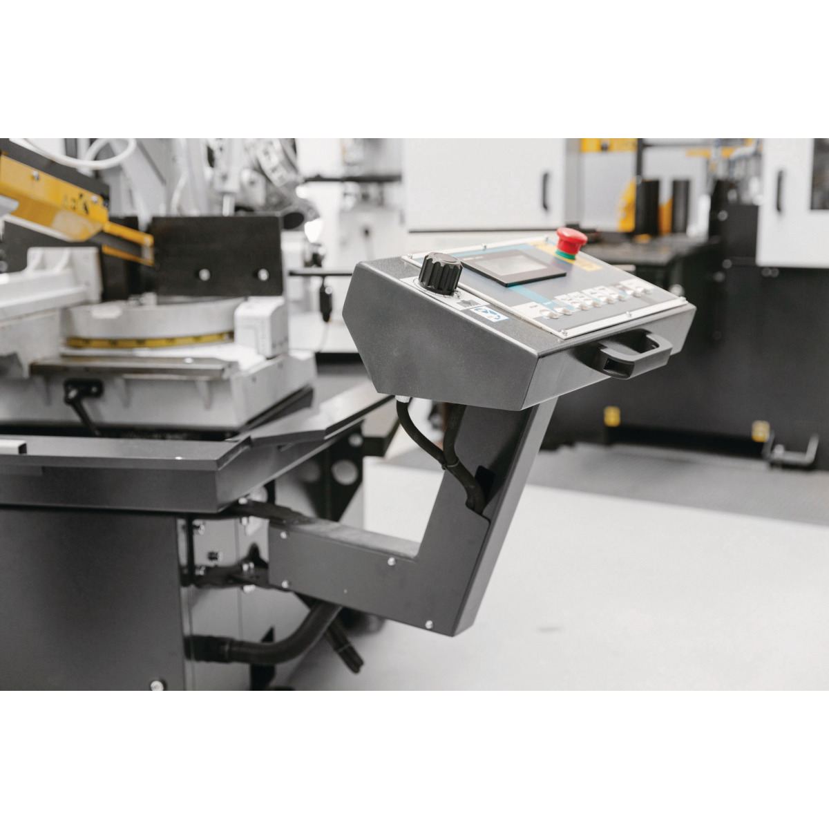 METALLKRAFT Halbautomatische Schwenkrahmen-Metallbandsäge für Gehrungsschnitte von +60° bis -60° mit Frequenzumrichter BMBS 360 x 500 HA-DG METALLKRAFT Halbautomatische Schwenkrahmen-Metallbandsäge für Gehrungsschnitte von +60° bis -60° mit Frequenzumrichter BMBS 360 x 500 HA-DG