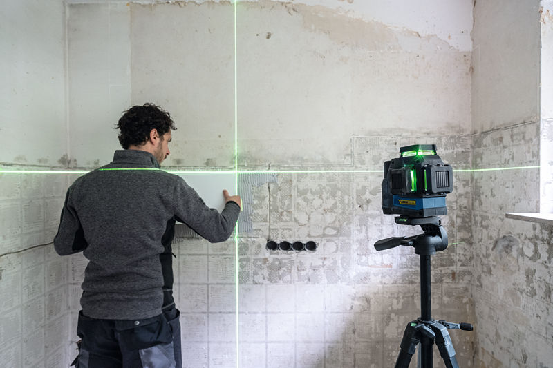 BOSCH Linienlaser GLL 12V-100-33 CG, 1 x Akku GBA 12V 2.0Ah in L-BOXX BOSCH Linienlaser GLL 12V-100-33 CG, 1 x Akku GBA 12V 2.0Ah in L-BOXX