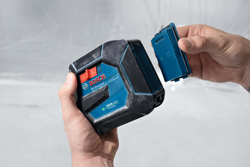 BOSCH Linienlaser GLL 20-22 G, BA 3.7V 3.0Ah XL + USB-C®-Kabel im Handwerkerkoffer BOSCH Linienlaser GLL 20-22 G, BA 3.7V 3.0Ah XL + USB-C®-Kabel im Handwerkerkoffer