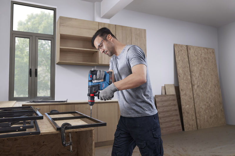 BOSCH Akku-Bohrhammer mit ONECHUCK GBH 18V-18 X in L-BOXX BOSCH Akku-Bohrhammer mit ONECHUCK GBH 18V-18 X in L-BOXX