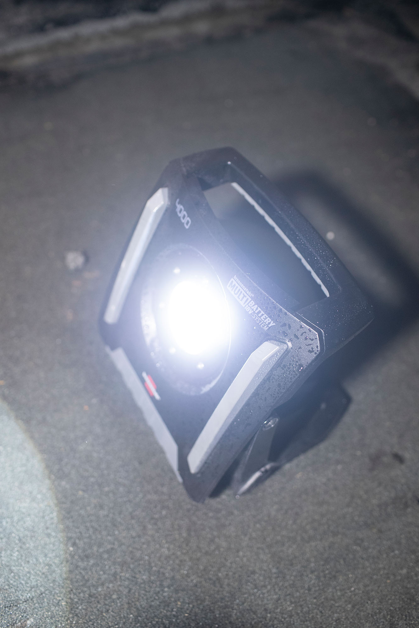BRENNENSTUHL Professional Multi Battery LED Akku Baustrahler 4000 MA, 4500lm, IP65 BRENNENSTUHL Professional Multi Battery LED Akku Baustrahler 4000 MA, 4500lm, IP65