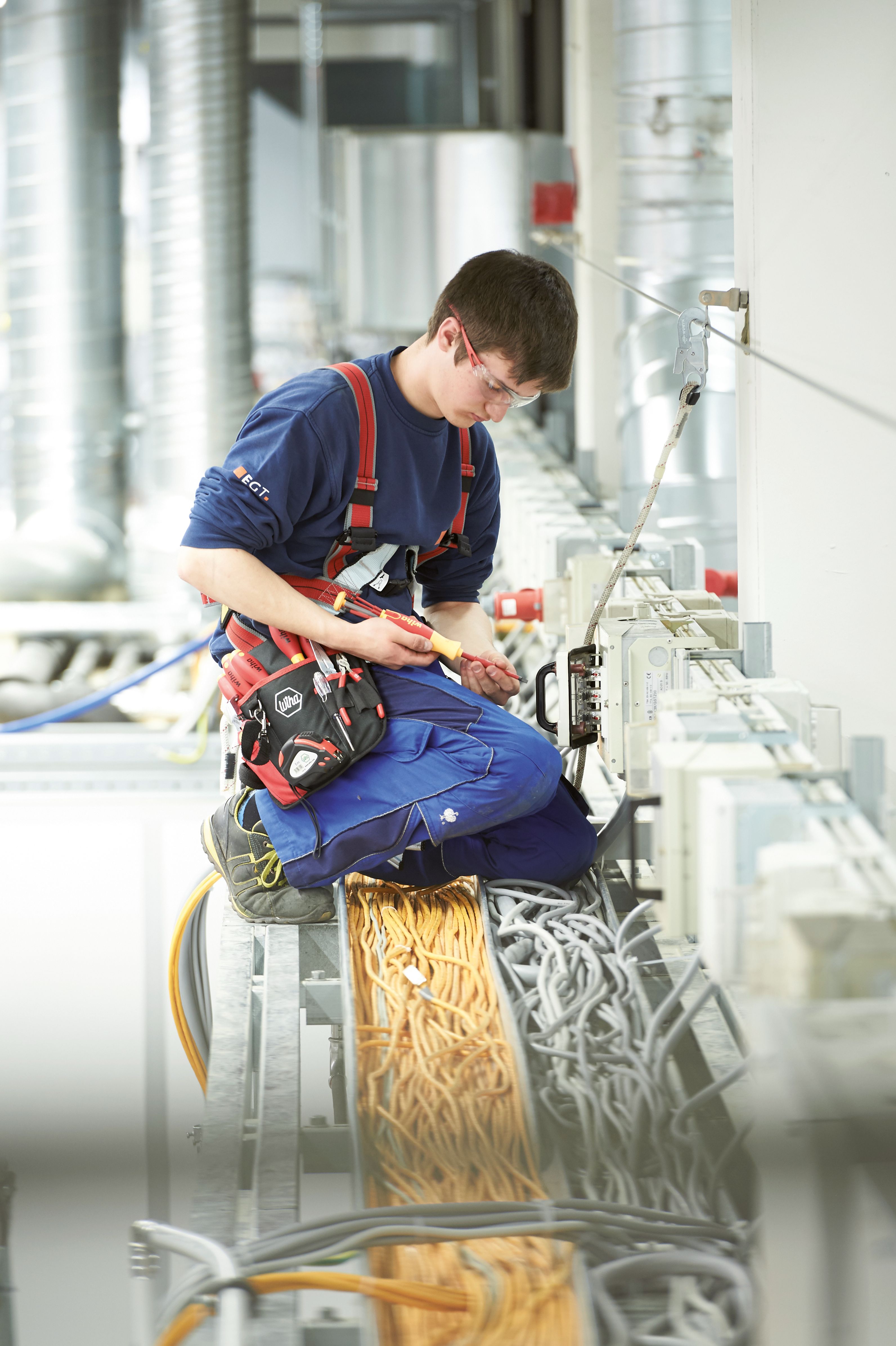 WIHA Schraubendreher mit Bit-Magazin LiftUp electric Schlitz, Phillips mit 6 slimBits WIHA Schraubendreher mit Bit-Magazin LiftUp electric Schlitz, Phillips mit 6 slimBits