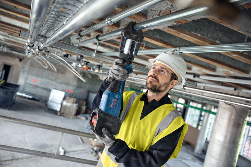 BOSCH Akku-Presswerkzeug GPT 18V-32, 1 x XL-BOXX, Kit SV BOSCH Akku-Presswerkzeug GPT 18V-32, 1 x XL-BOXX, Kit SV