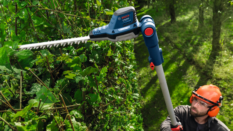 BOSCH Akku-Teleskop-Heckenschere GHE 18V-50 TP BOSCH Akku-Teleskop-Heckenschere GHE 18V-50 TP